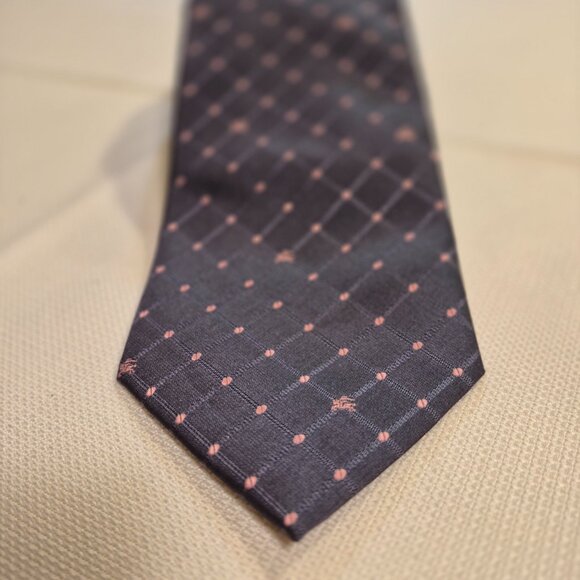 BURBERRY Silk Tie - Picture 12 of 12